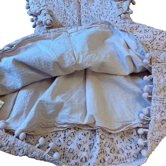 2Bunnies Dusty Mauve Lace Toddler Dress‎ w/ Pom Trim | Size 100 (3T) - Picture 5 of 7